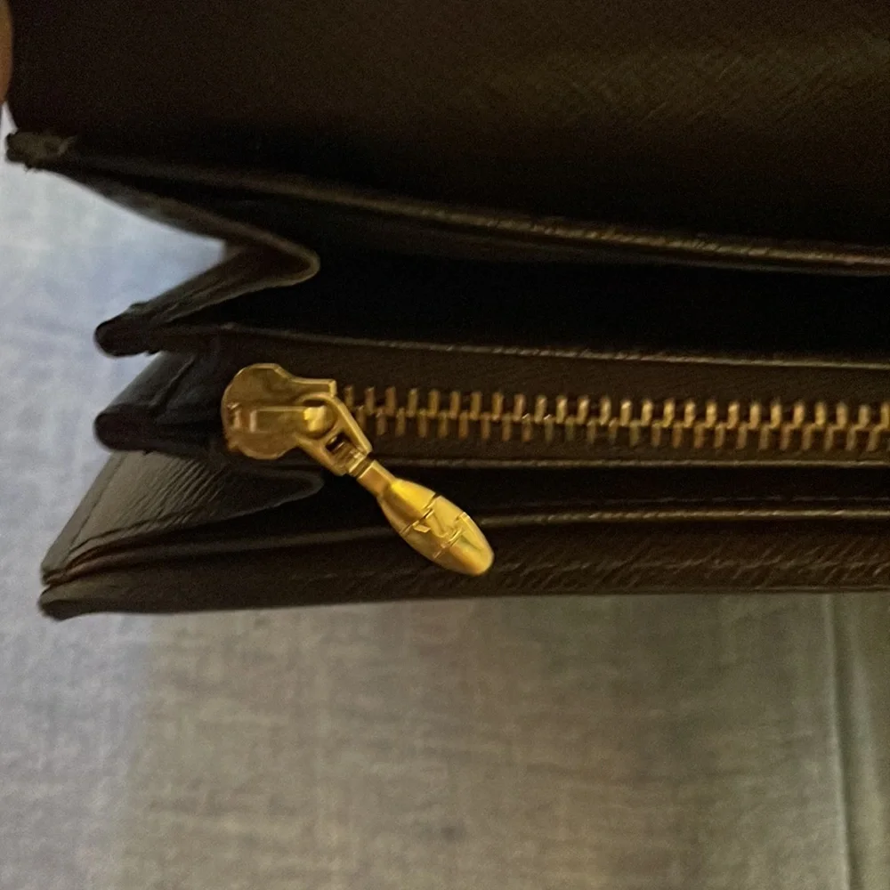 Louis Vuitton wallet/sling - Picture 8 of 11